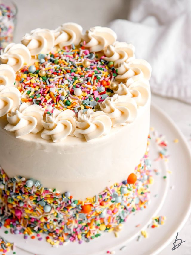 10 Homemade Cakes That Everyone Should Bake At Least Once